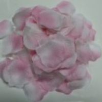 Лепестки роз розово-белые арт. 077-055