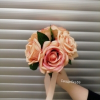 Свадебный букет дублер . Цвет персиковый 7 роз Арт 0-002