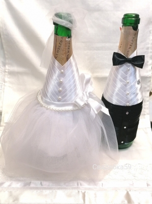 Свадебное украшение бутылок шампанского . Арт 0098