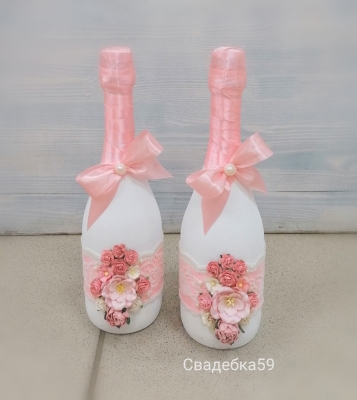 Свадебное оформление на бутылки шампанского , декор в пыльно розовом цвете Арт 0102