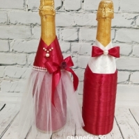 Свадебное украшение на бутылки шампанского в красном цвете Арт 0126