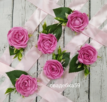 Браслеты для подружек невесты в розовом цвете с зеленью на свадьбу Арт 070
