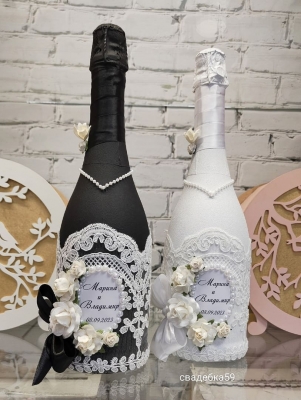 Свадебный декор на бутылки шампанского в бело-черном цвете, персонализированные Арт 0119