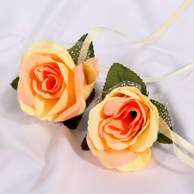 Набор персиковых роз для украшения свадебного авто