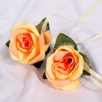 Набор персиковых роз для украшения свадебного авто