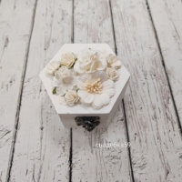 Шкатулка для колец на свадьбу в белом цвете, цветы Арт 0-61